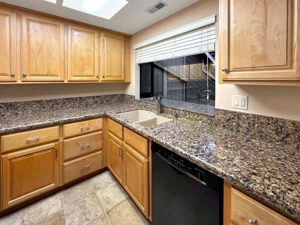 734 Dorothy WAY #66, Auburn, CA 95603