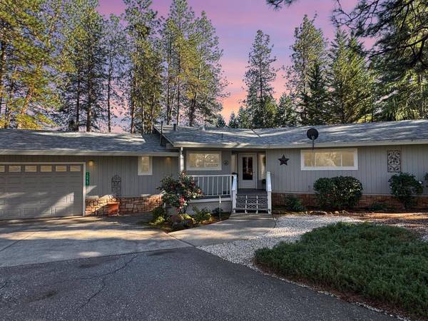 15967 Fairway Glen PL, Grass Valley, CA 95949