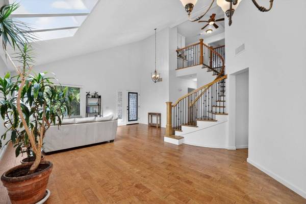 10010 Snowy Owl WAY, Auburn, CA 95603