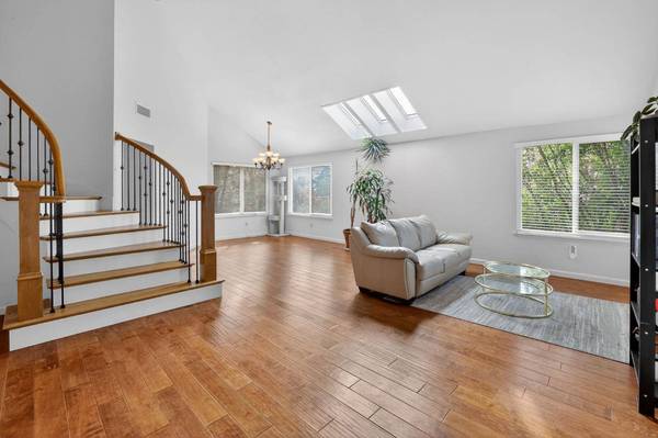 10010 Snowy Owl WAY, Auburn, CA 95603