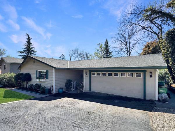 11803 Torrey Pines DR, Auburn, CA 95602