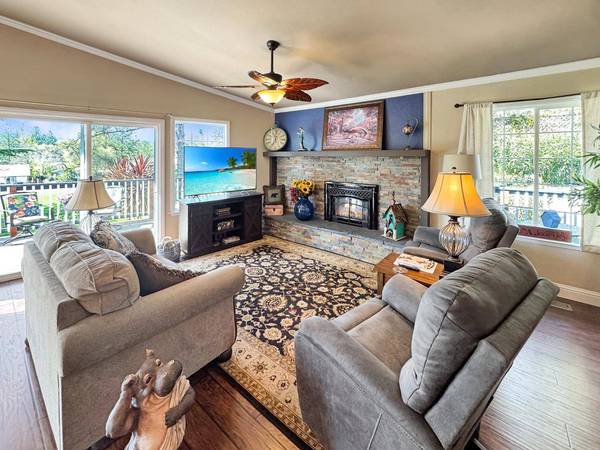 11803 Torrey Pines DR, Auburn, CA 95602