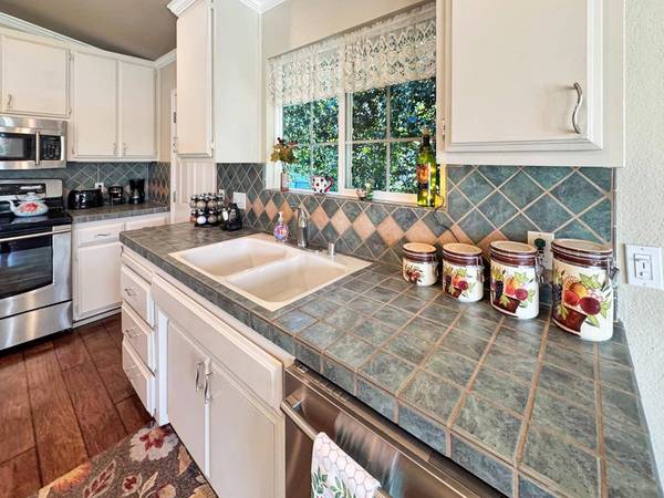 11803 Torrey Pines DR, Auburn, CA 95602