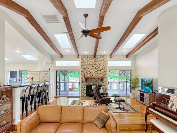 13969 Quarterhorse DR, Grass Valley, CA 95949