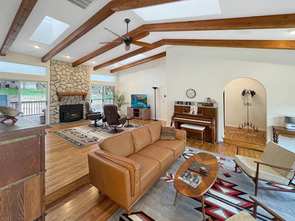 13969 Quarterhorse DR, Grass Valley, CA 95949