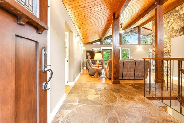 23448 Wayfarer CT, Auburn, CA 95602