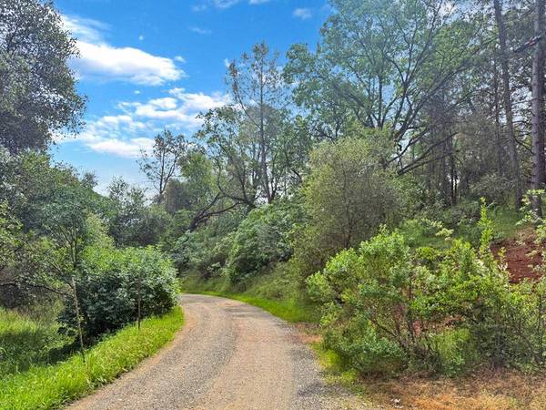 10599 Linton LN, Grass Valley, CA 95949