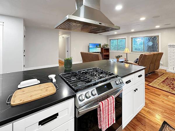 13608 Day RD, Grass Valley, CA 95945