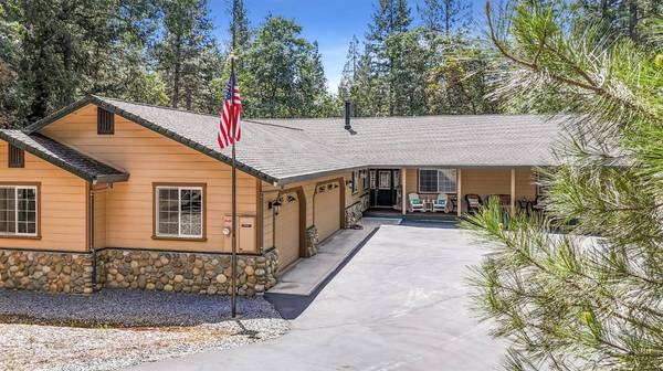 6152 Hillcrest CT, Foresthill, CA 95631