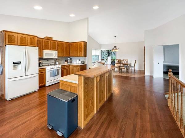 18566 Song Sparrow CT, Penn Valley, CA 95946