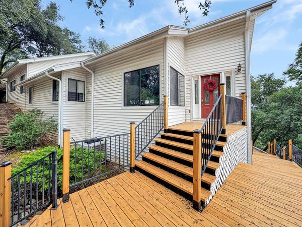 18566 Song Sparrow CT, Penn Valley, CA 95946