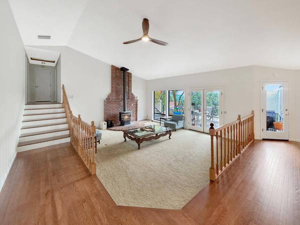 18566 Song Sparrow CT, Penn Valley, CA 95946