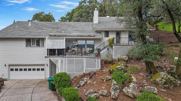 18566 Song Sparrow CT, Penn Valley, CA 95946