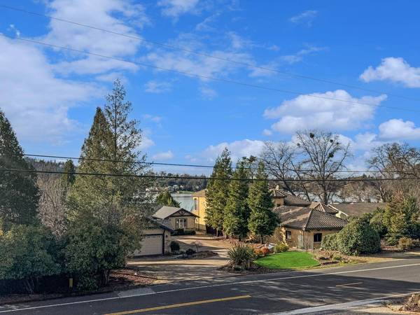12898 Lakeshore North, Auburn, CA 95602