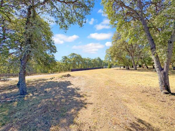6320 Cypress CT, Auburn, CA 95602