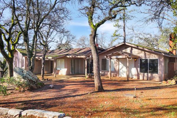 111 Covey RD, Auburn, CA 95603