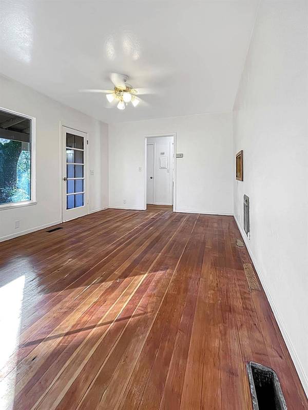 111 Covey RD, Auburn, CA 95603