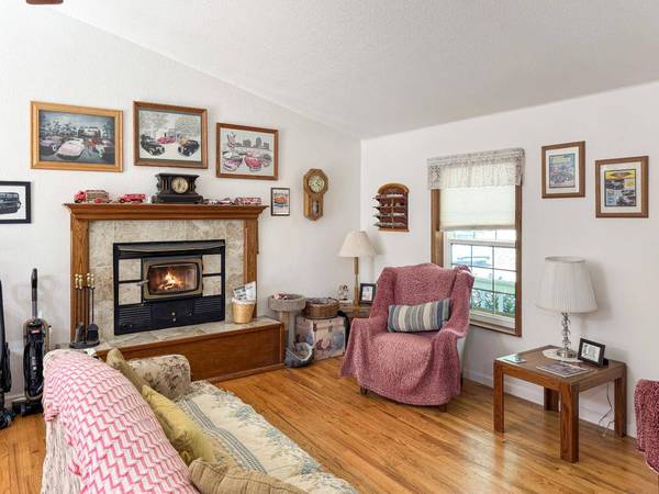 10800 Round Valley RD, Grass Valley, CA 95949