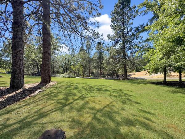 10800 Round Valley RD, Grass Valley, CA 95949