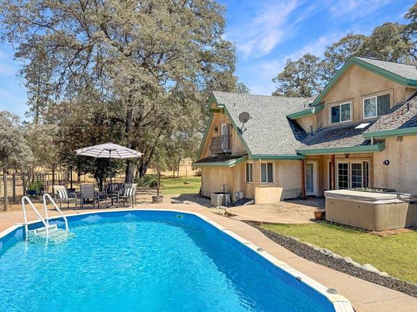 26525 Table Meadow RD, Auburn, CA 95602