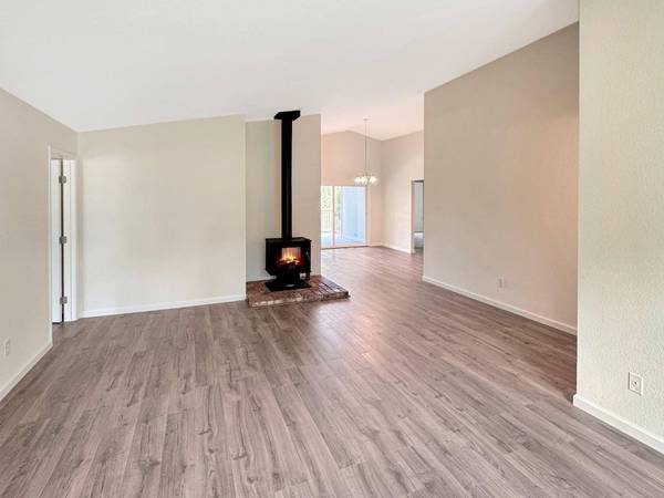 11318 Torrey Pines DR, Auburn, CA 95602