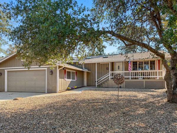 12762 Lakeshore N, Auburn, CA 95602