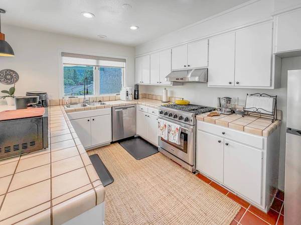23133 Lone Pine DR, Auburn, CA 95602