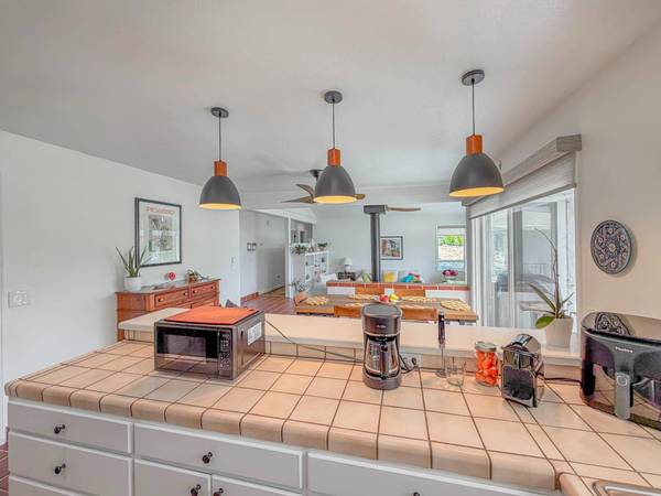 23133 Lone Pine DR, Auburn, CA 95602