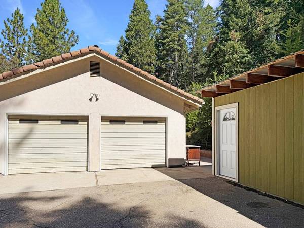 12606 Green lee Woods LN, Nevada City, CA 95959
