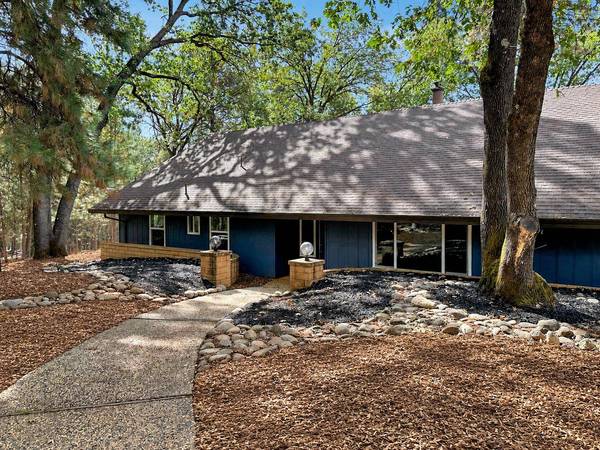 27466 Table Meadow RD, Auburn, CA 95602