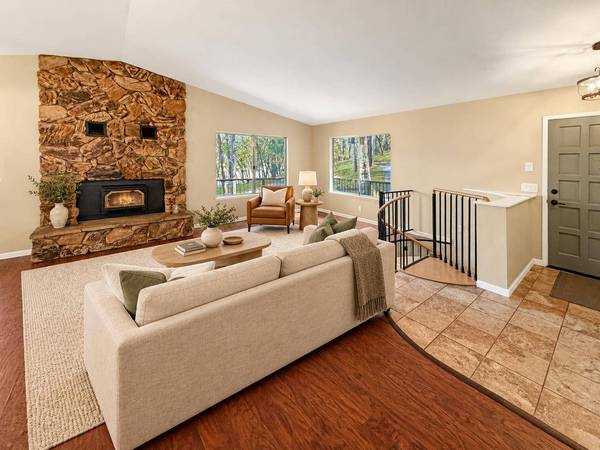 10395 Combie RD, Auburn, CA 95602