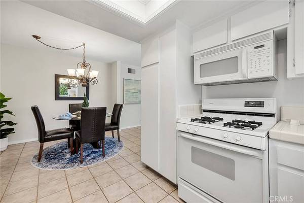 21114 Gypsy Moth LN, Huntington Beach, CA 92646