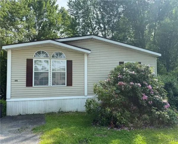 616 Sycamore LN, Utica, NY 13502