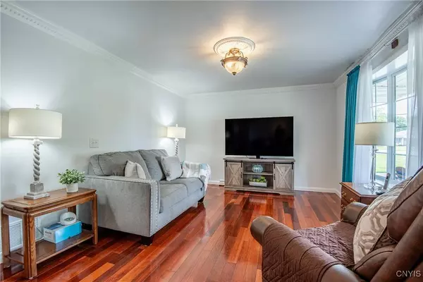 8102 Buena Vista DR, Rome, NY 13440