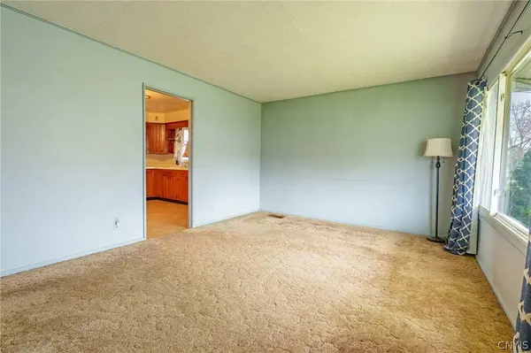 810 Amherst DR, Rome, NY 13440