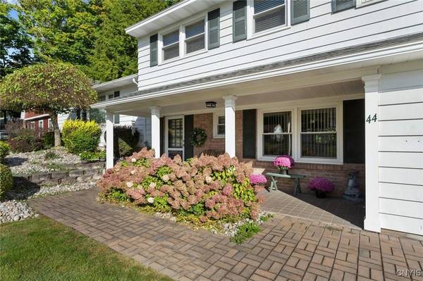 44 Woodberry RD, New Hartford, NY 13413