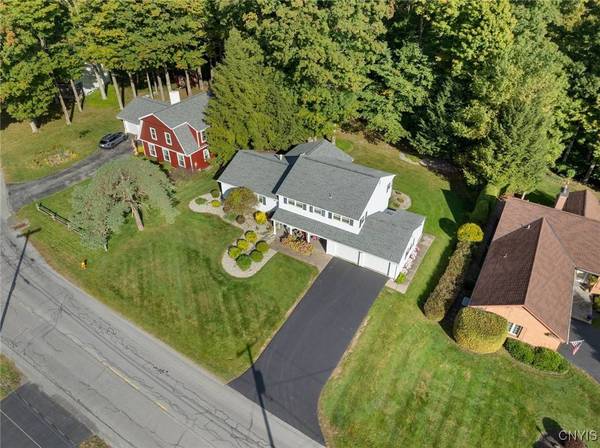 44 Woodberry RD, New Hartford, NY 13413