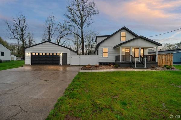902 Oakwood ST, Rome, NY 13440