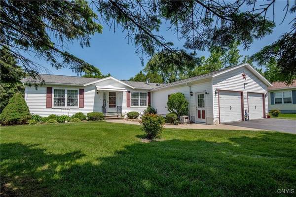 11 Buttonwood CIR, Clinton, NY 13323