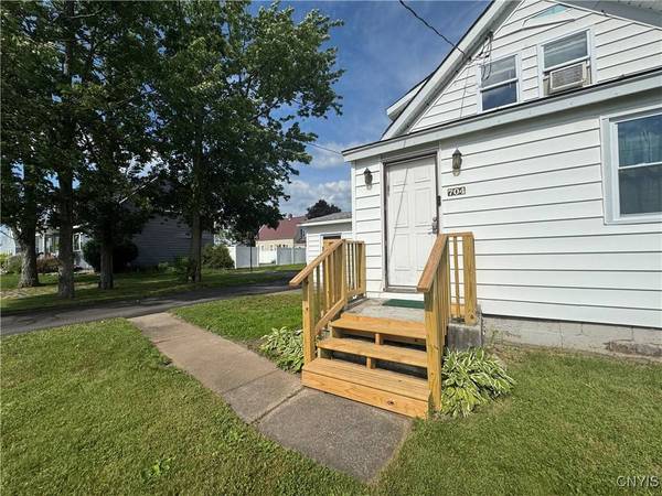 704 Bell RD S, Rome, NY 13440