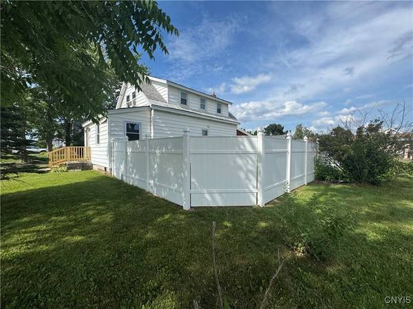 704 Bell RD S, Rome, NY 13440