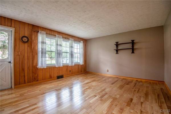 8615 Turin RD, Rome, NY 13440