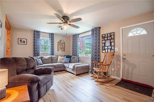 20 Ashwood AVE, Whitesboro, NY 13492