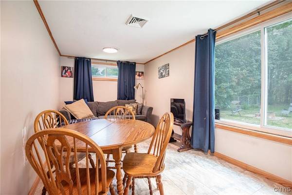 20 Ashwood AVE, Whitesboro, NY 13492