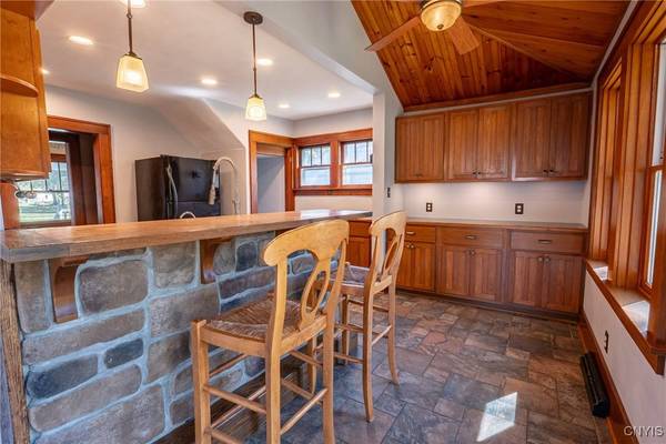 737 W Thomas ST, Rome, NY 13440