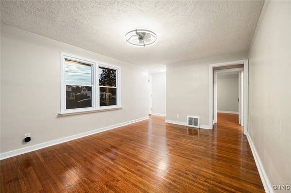 116 Riverview Pkwy N, Rome, NY 13440