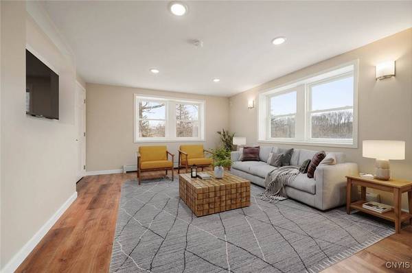 10215 Mapledale RD, Holland Patent, NY 13354