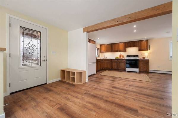 10215 Mapledale RD, Holland Patent, NY 13354