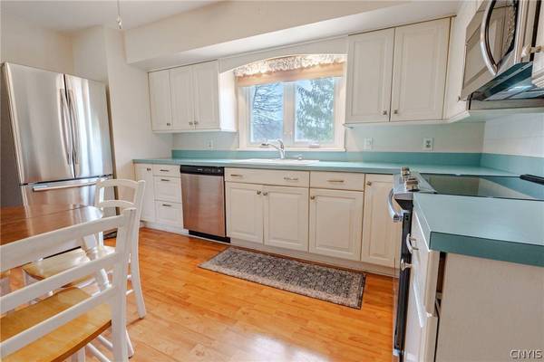 8719 Maple DR, Lee Center, NY 13363