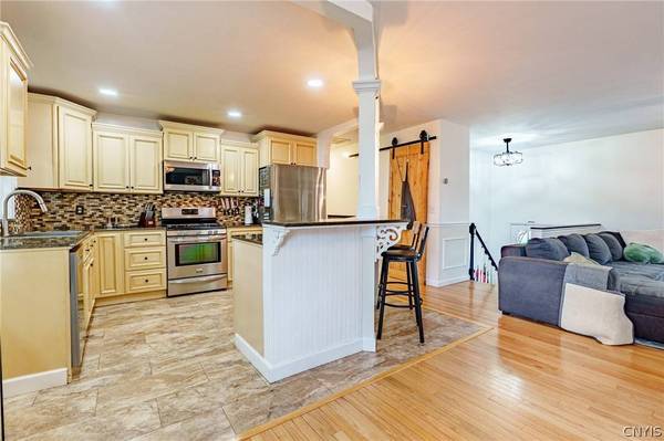 1708 Lincoln LN, Rome, NY 13440